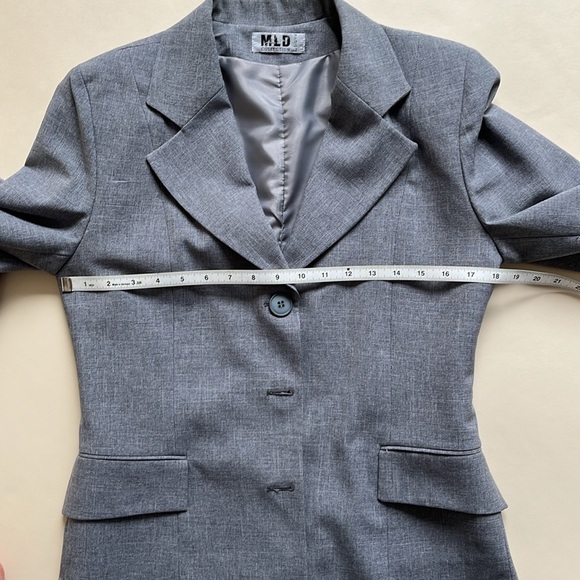 Gray jacket - Picture 10 of 12